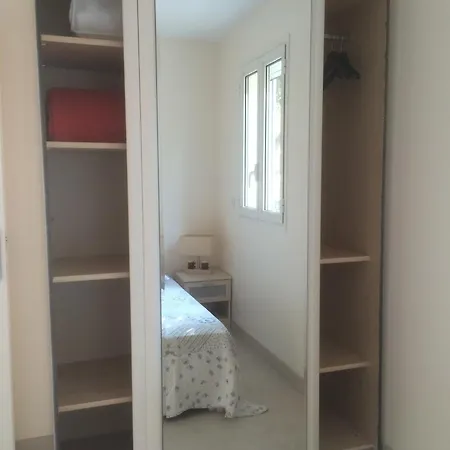 Les Jasmins Apartment